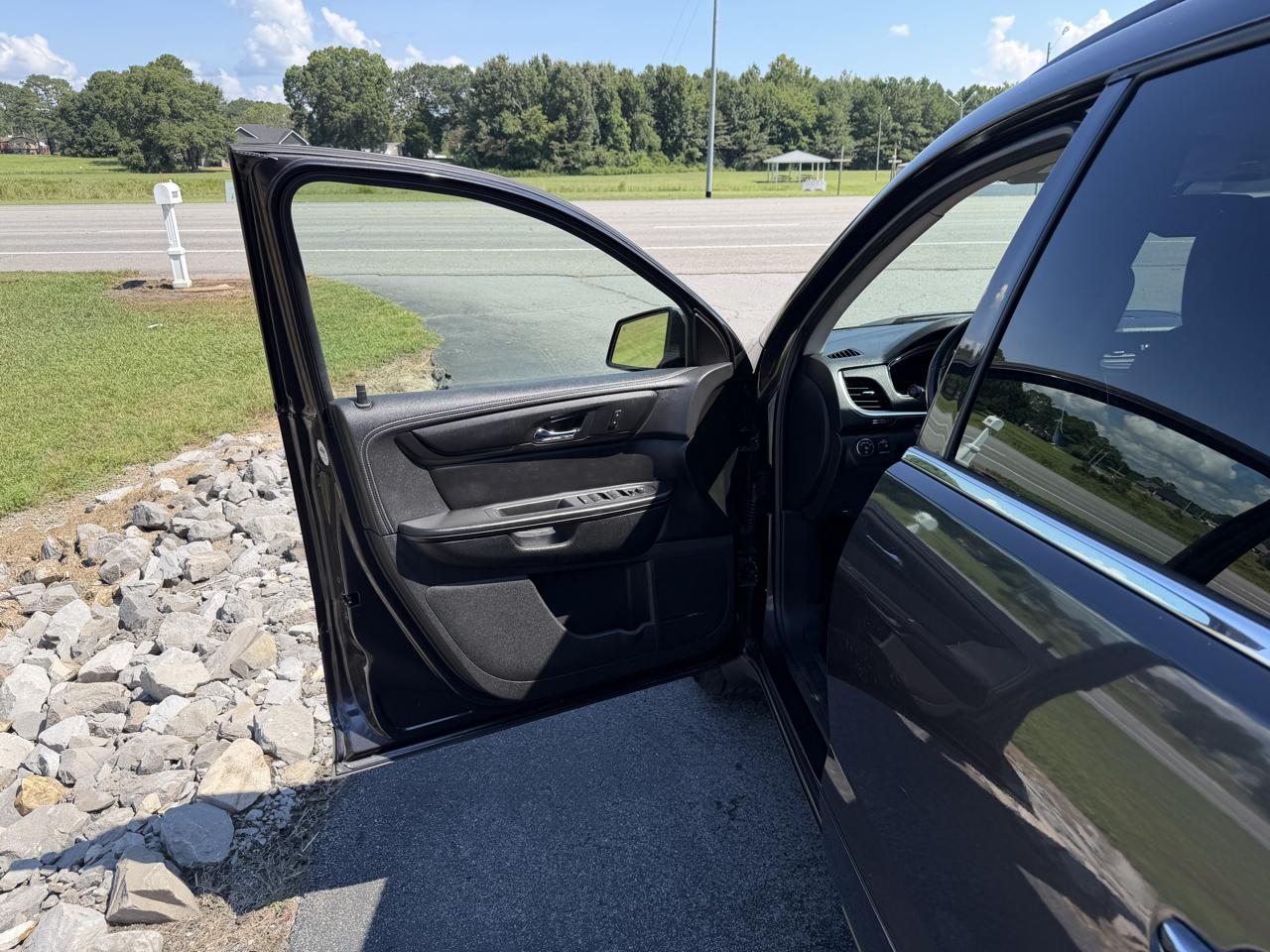 Chevrolet Traverse FWD 4dr LT w/2LT 2015