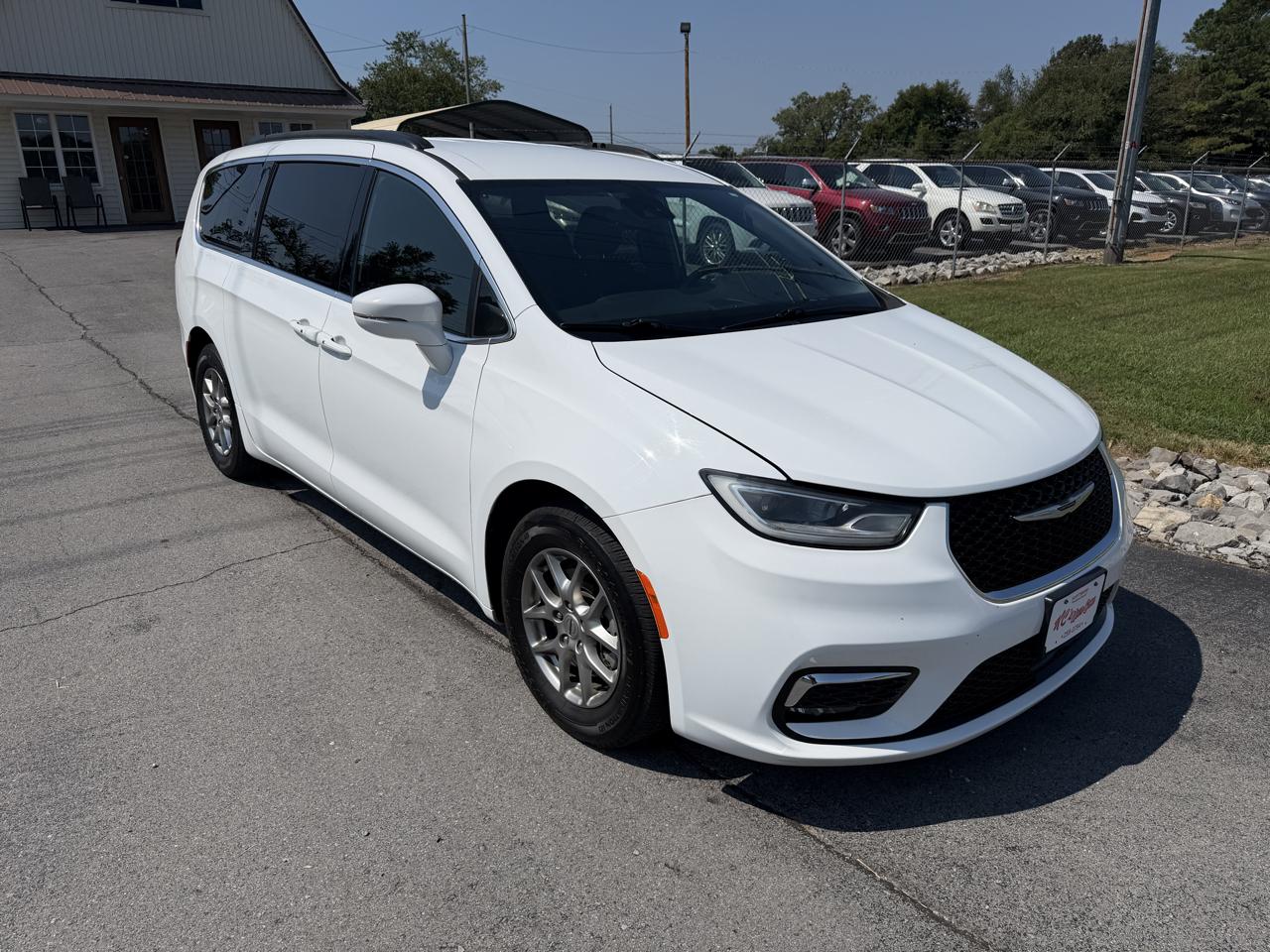 Chrysler Pacifica Touring FWD 2022