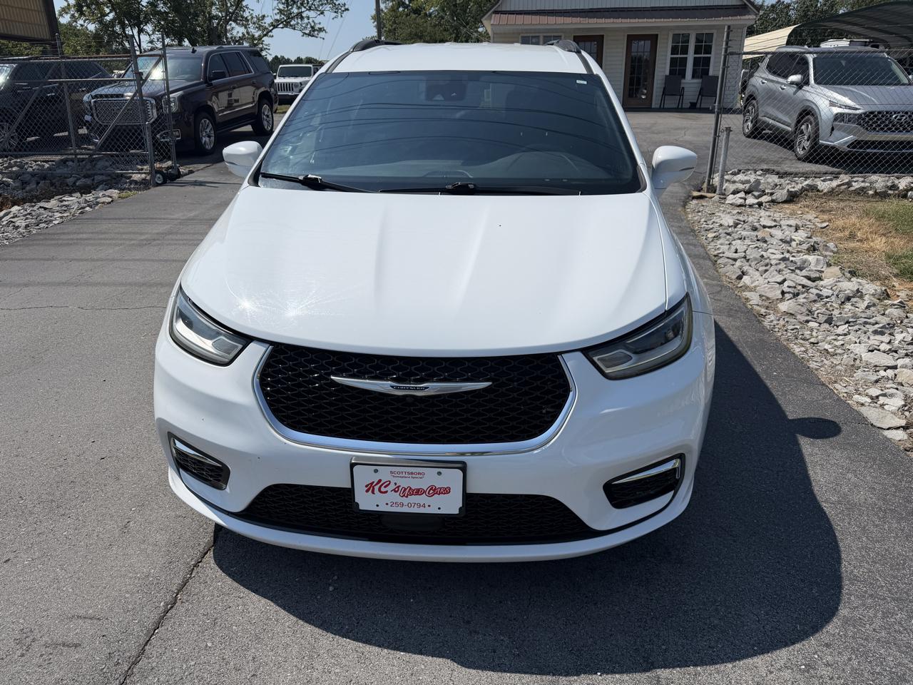 Chrysler Pacifica Touring FWD 2022