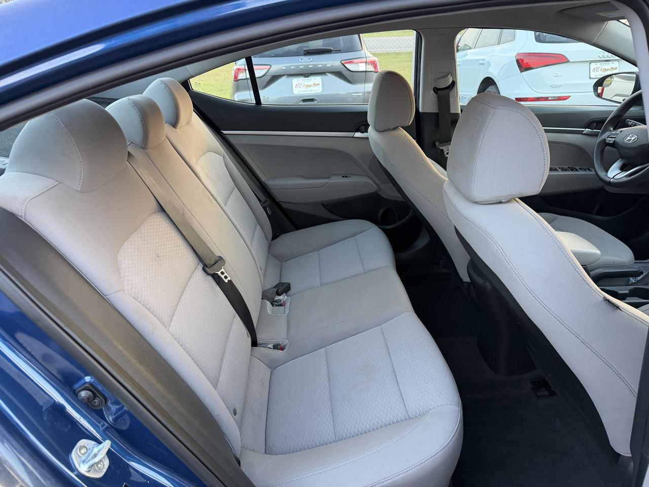 Hyundai Elantra SE IVT 2020