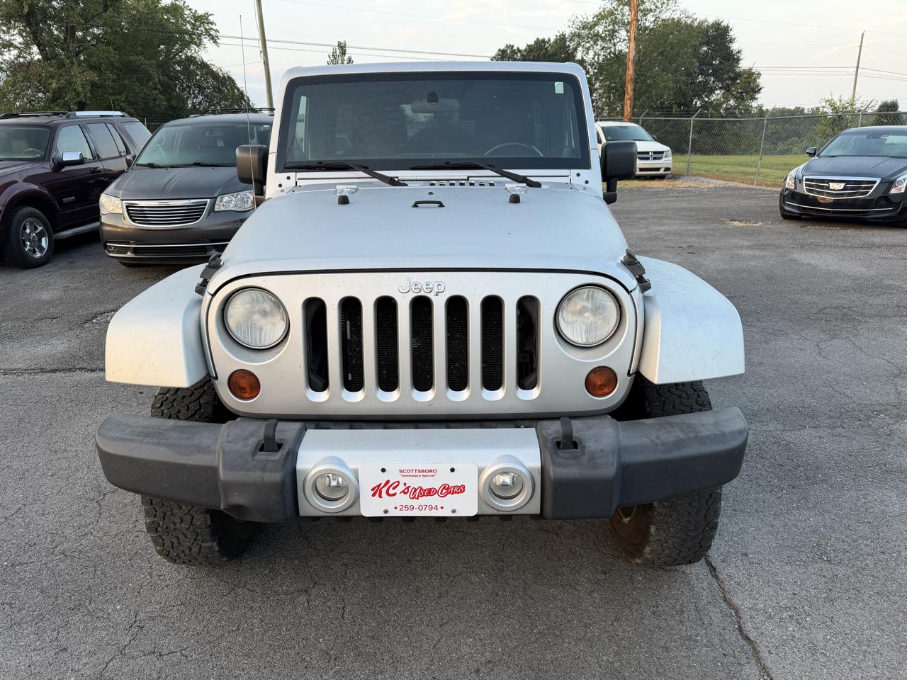 Jeep Wrangler Unlimited 4WD 4dr Sahara 2012