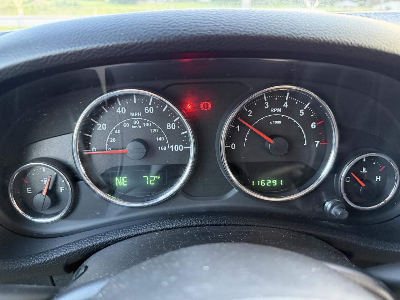 Jeep Wrangler Unlimited 4WD 4dr Sahara 2012