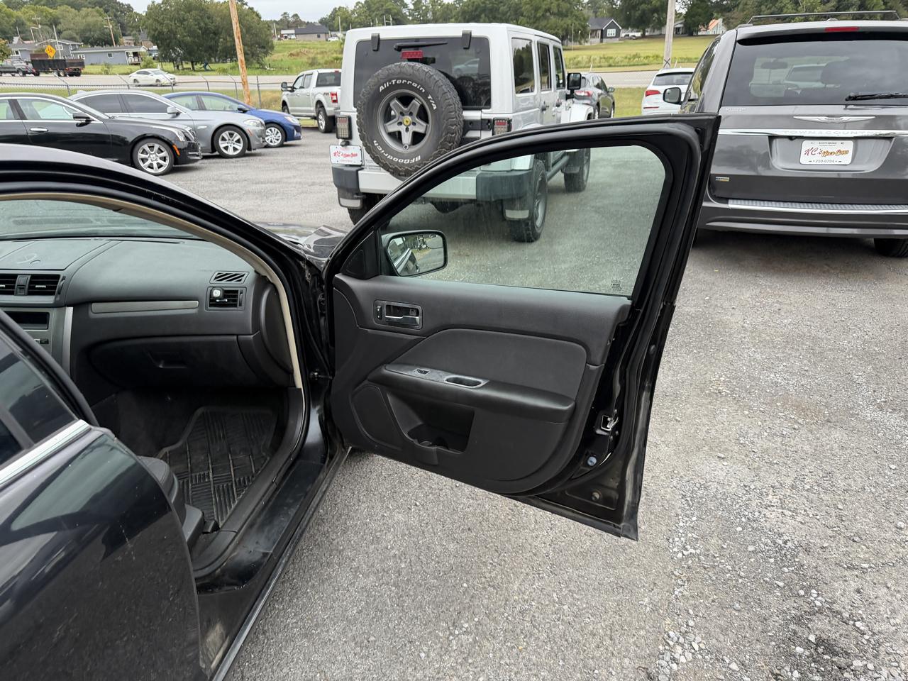 Ford Fusion 4dr Sdn SE FWD 2011