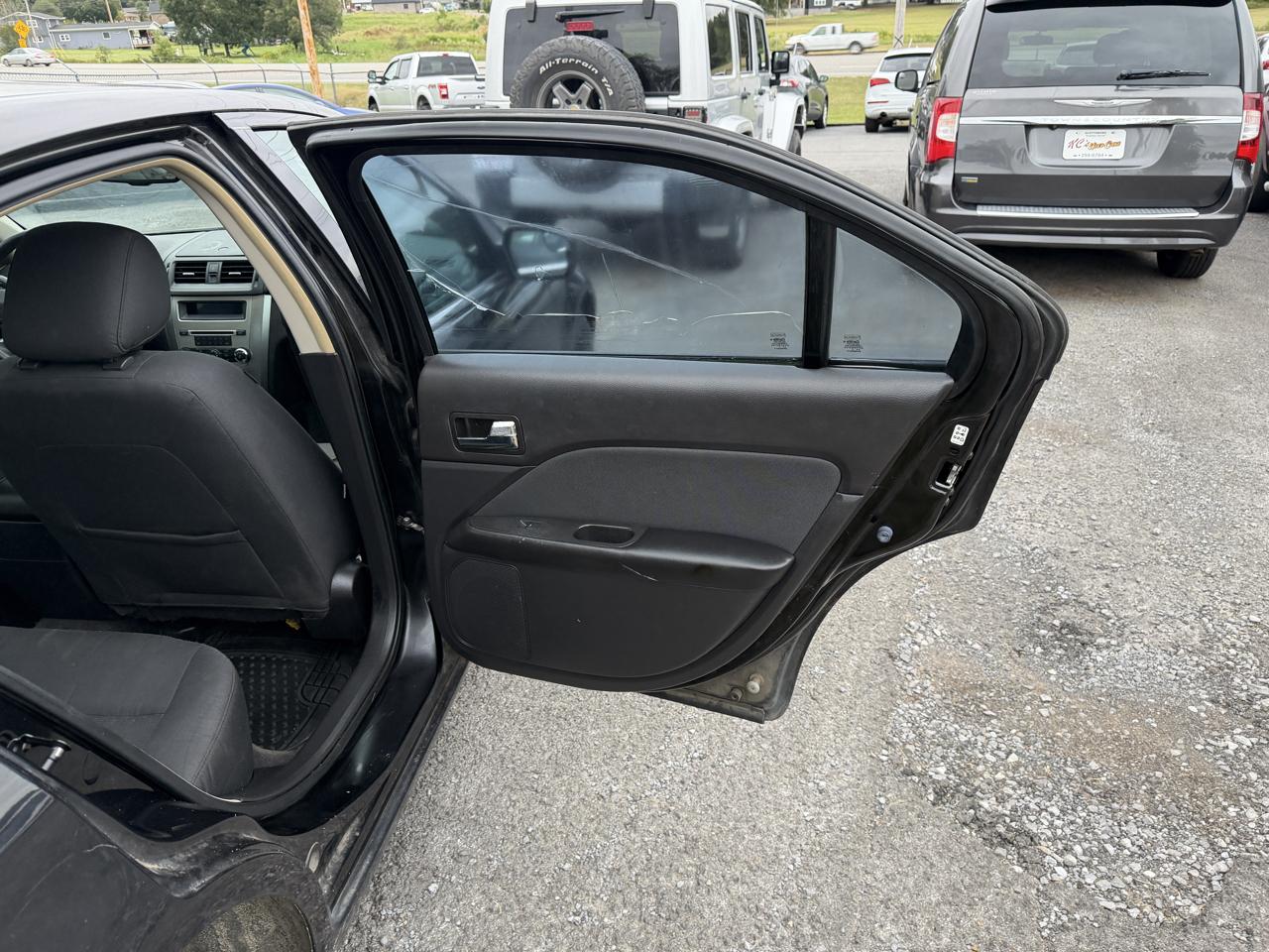 Ford Fusion 4dr Sdn SE FWD 2011