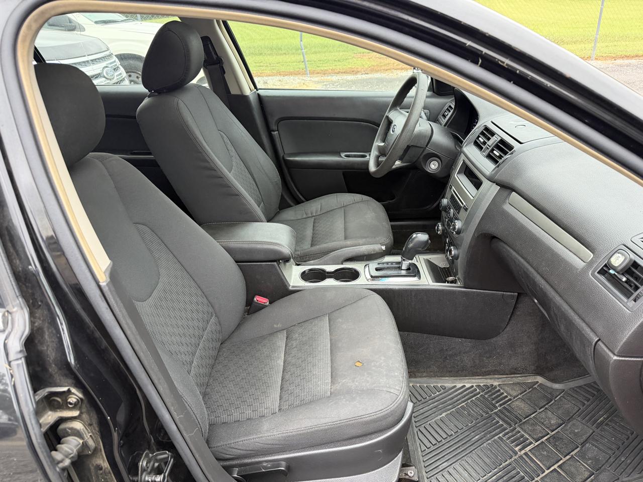 Ford Fusion 4dr Sdn SE FWD 2011