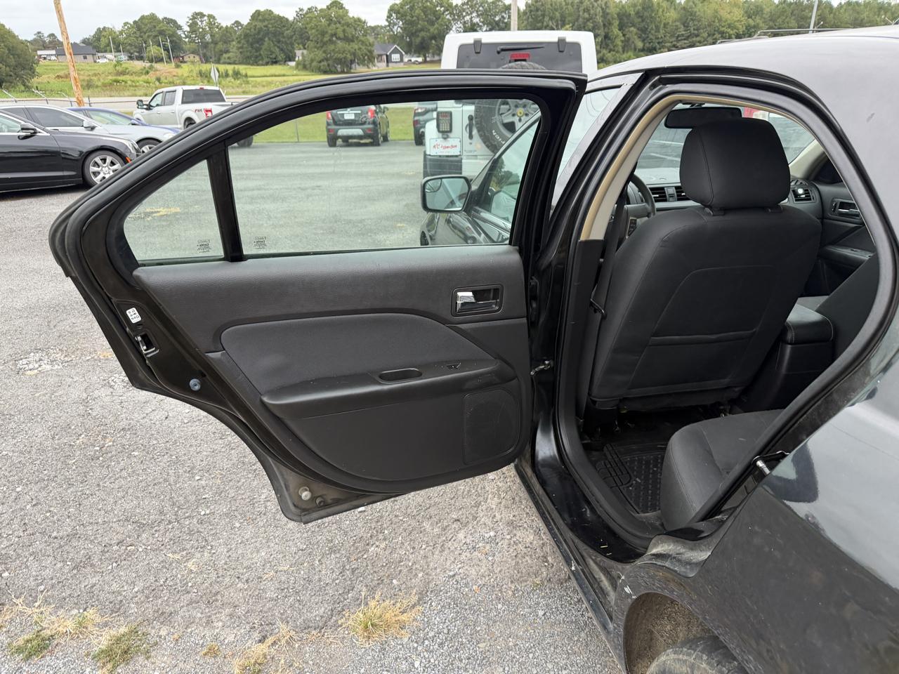 Ford Fusion 4dr Sdn SE FWD 2011