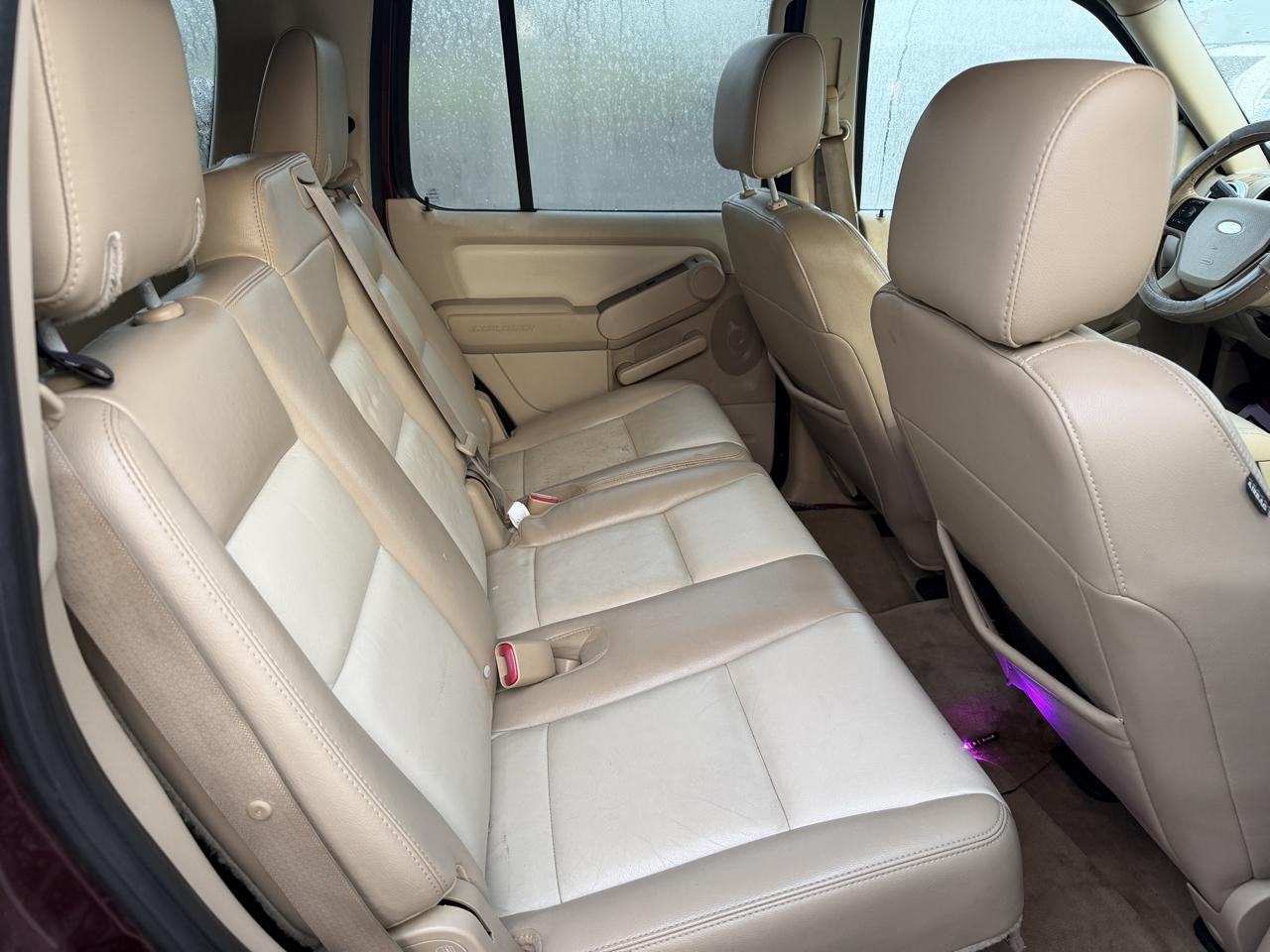 Ford Explorer 4dr 114" WB 4.6L Limited 4WD 2006