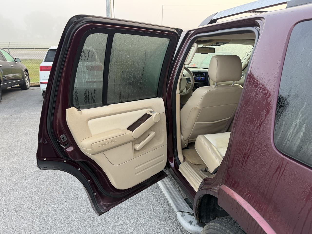 Ford Explorer 4dr 114" WB 4.6L Limited 4WD 2006