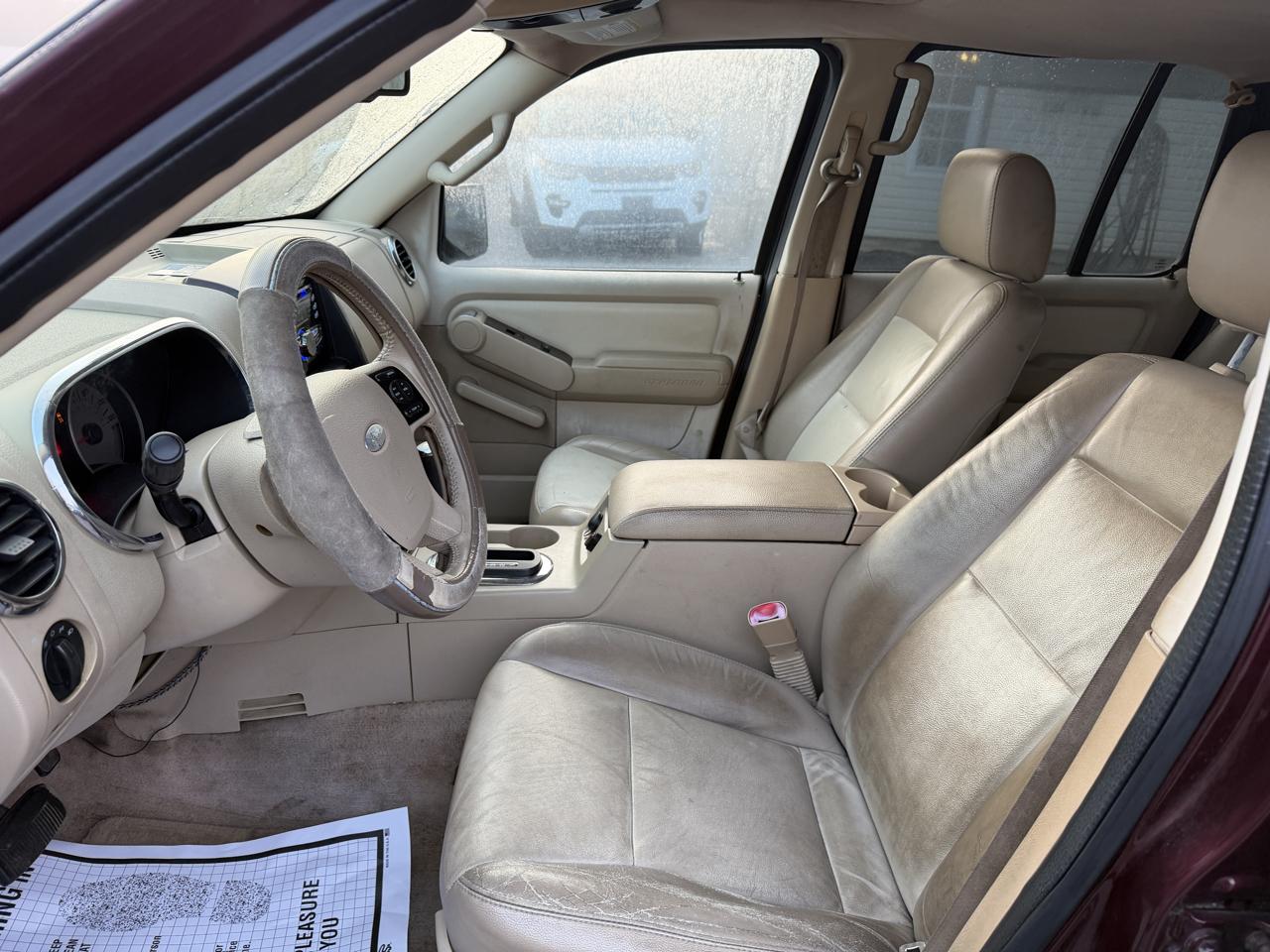Ford Explorer 4dr 114" WB 4.6L Limited 4WD 2006