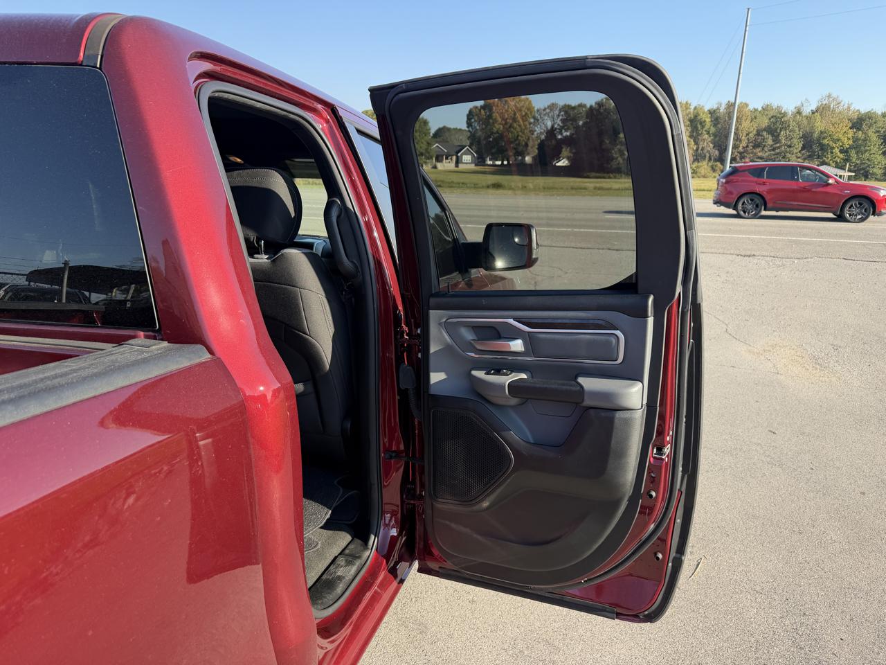 RAM 1500 Big Horn 4x2 Quad Cab 6'4" Box 2021