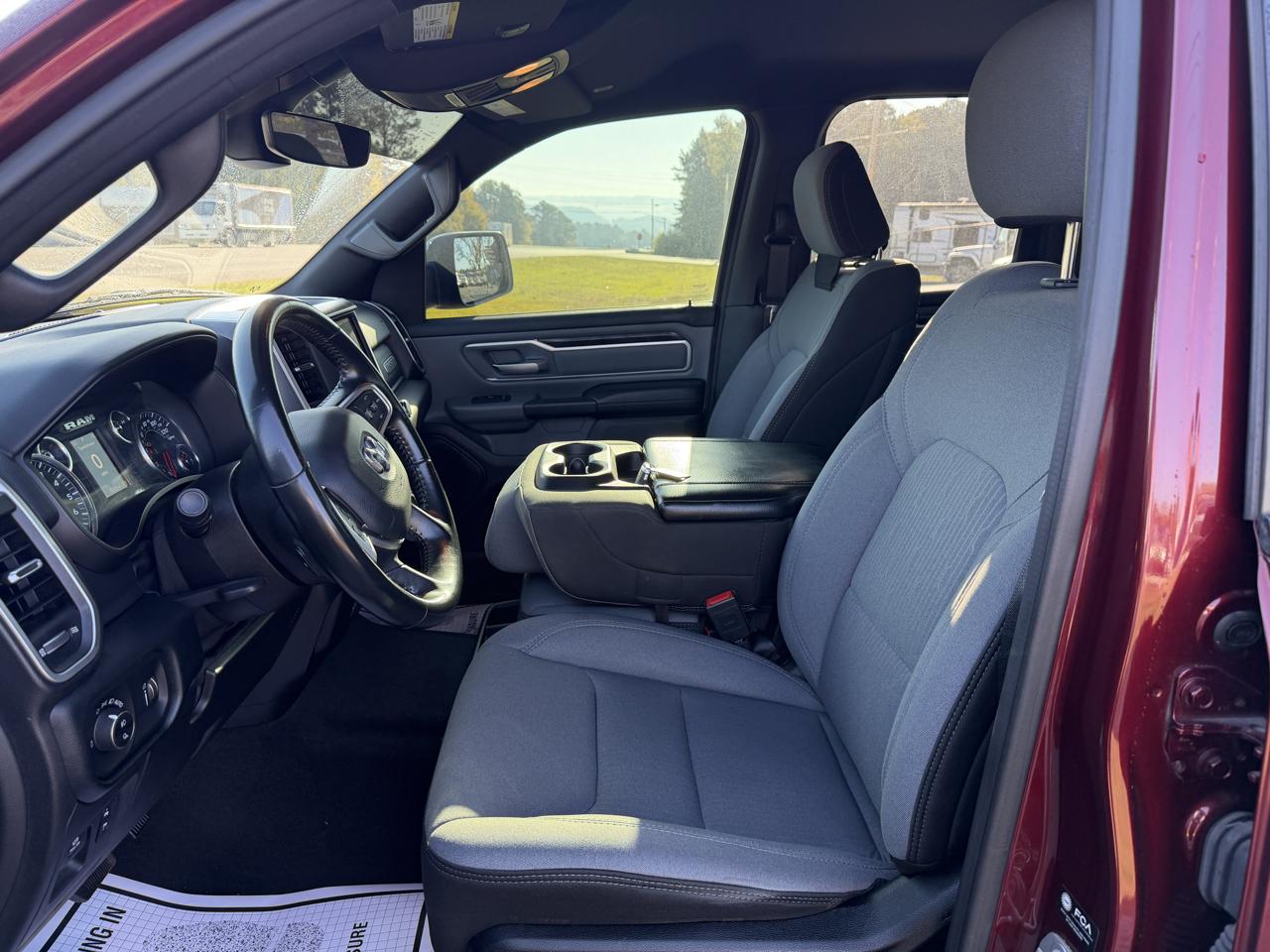 RAM 1500 Big Horn 4x2 Quad Cab 6'4" Box 2021