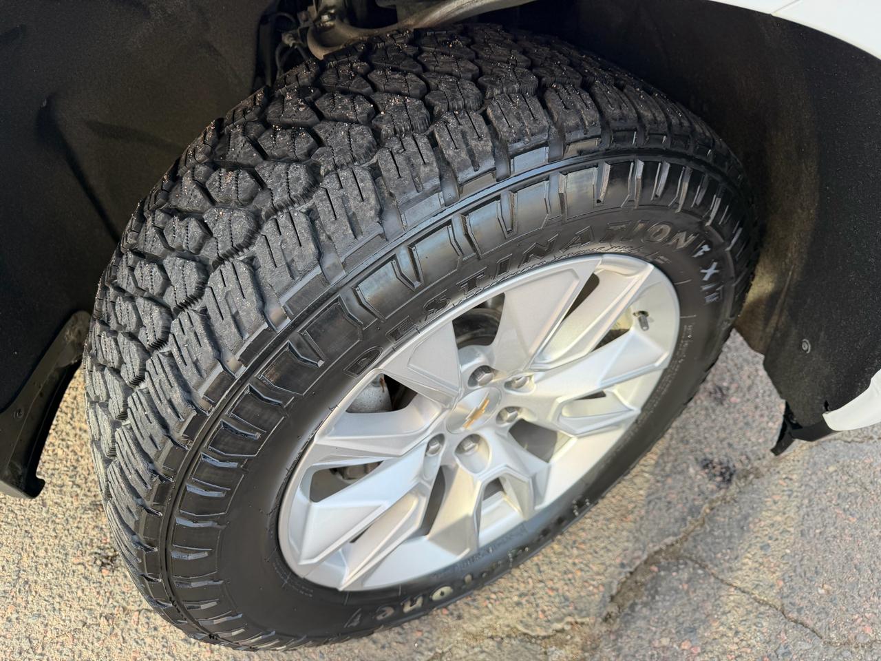 Chevrolet Silverado 1500 4WD Crew Cab 157" Custom 2021