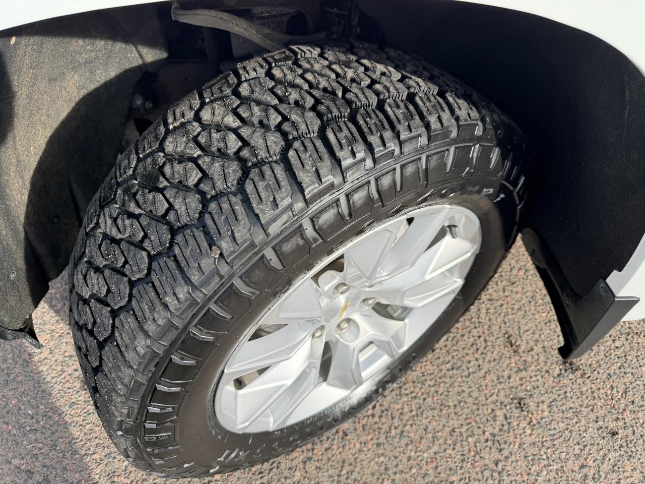 Chevrolet Silverado 1500 4WD Crew Cab 157" Custom 2021