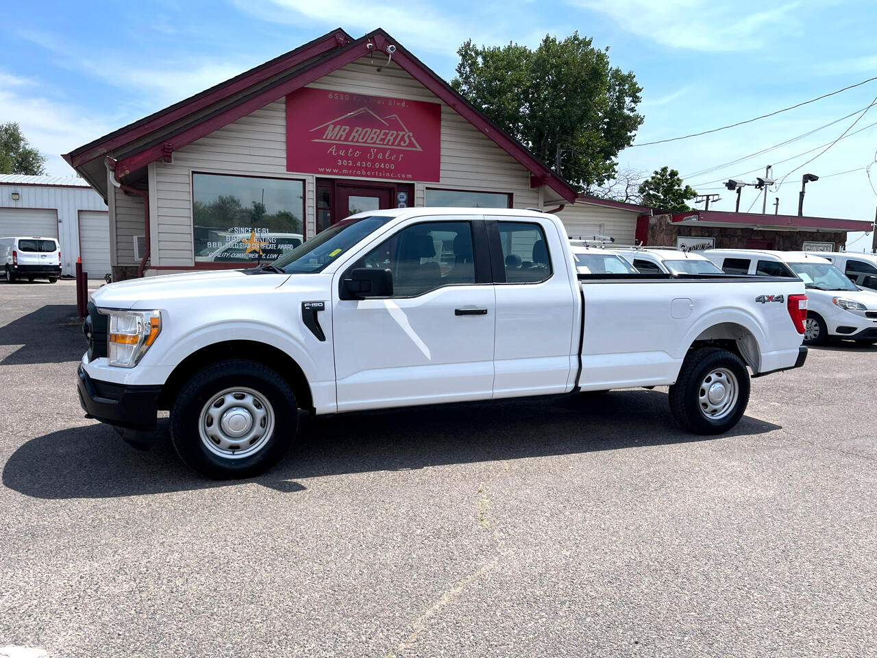 Ford F-150 XL 4WD SuperCab 8' Box 2022 Ford F-150 XL 4WD SuperCab 8' Box 2022