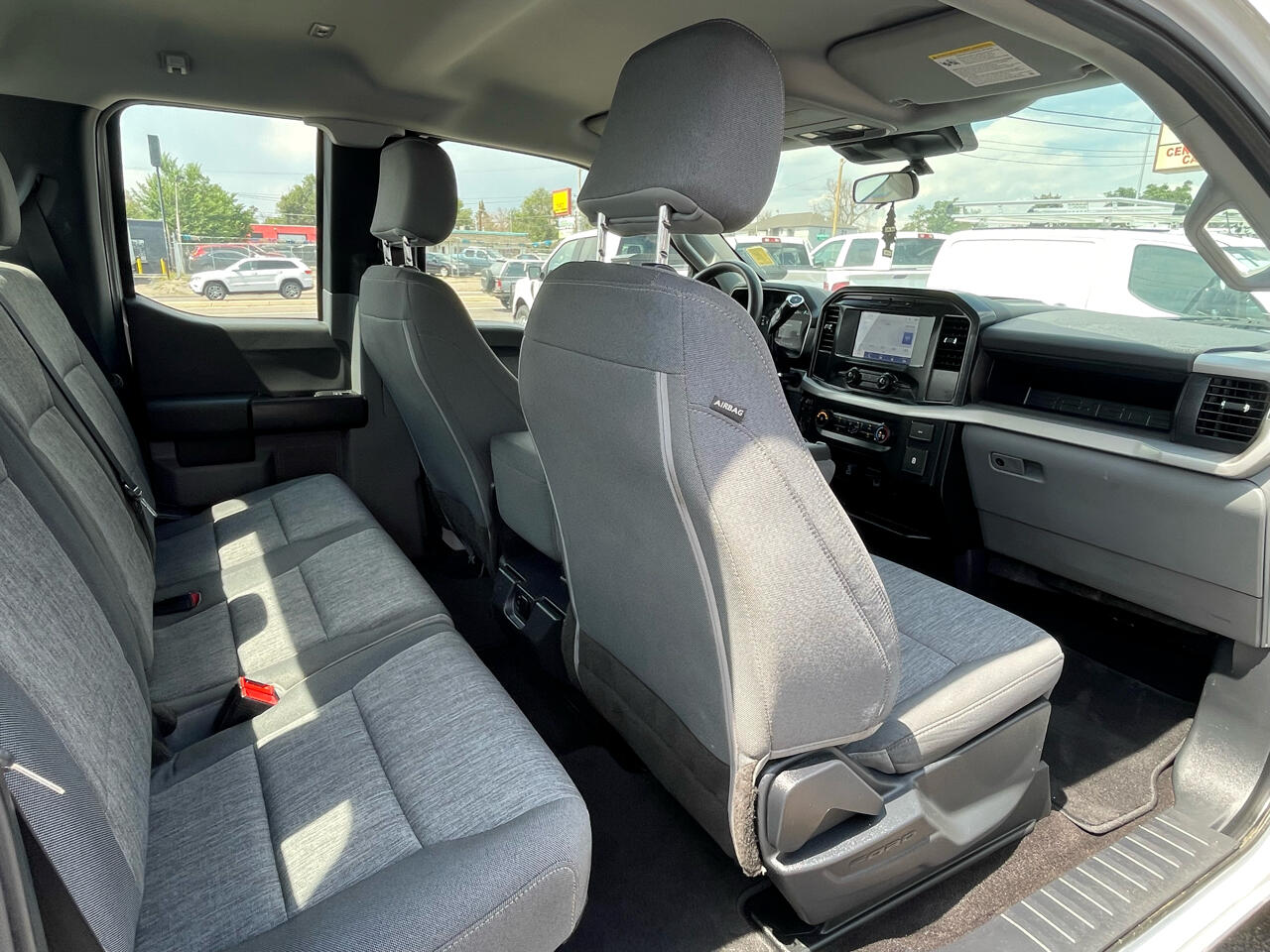 Ford F-150 XL 4WD SuperCab 8' Box 2022 Ford F-150 XL 4WD SuperCab 8' Box 2022