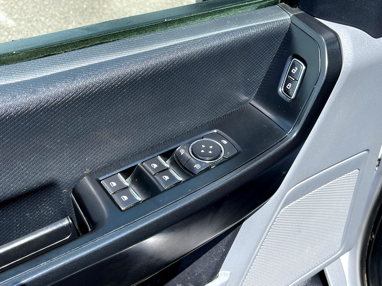 Ford F-150 XL 4WD SuperCab 8' Box 2022 Ford F-150 XL 4WD SuperCab 8' Box 2022