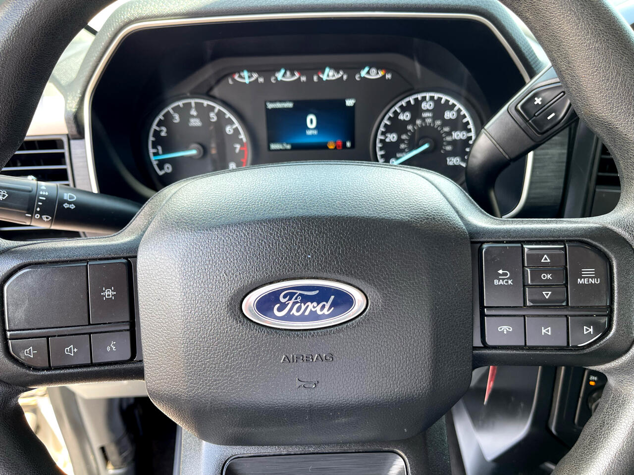 Ford F-150 XL 4WD SuperCab 8' Box 2022 Ford F-150 XL 4WD SuperCab 8' Box 2022