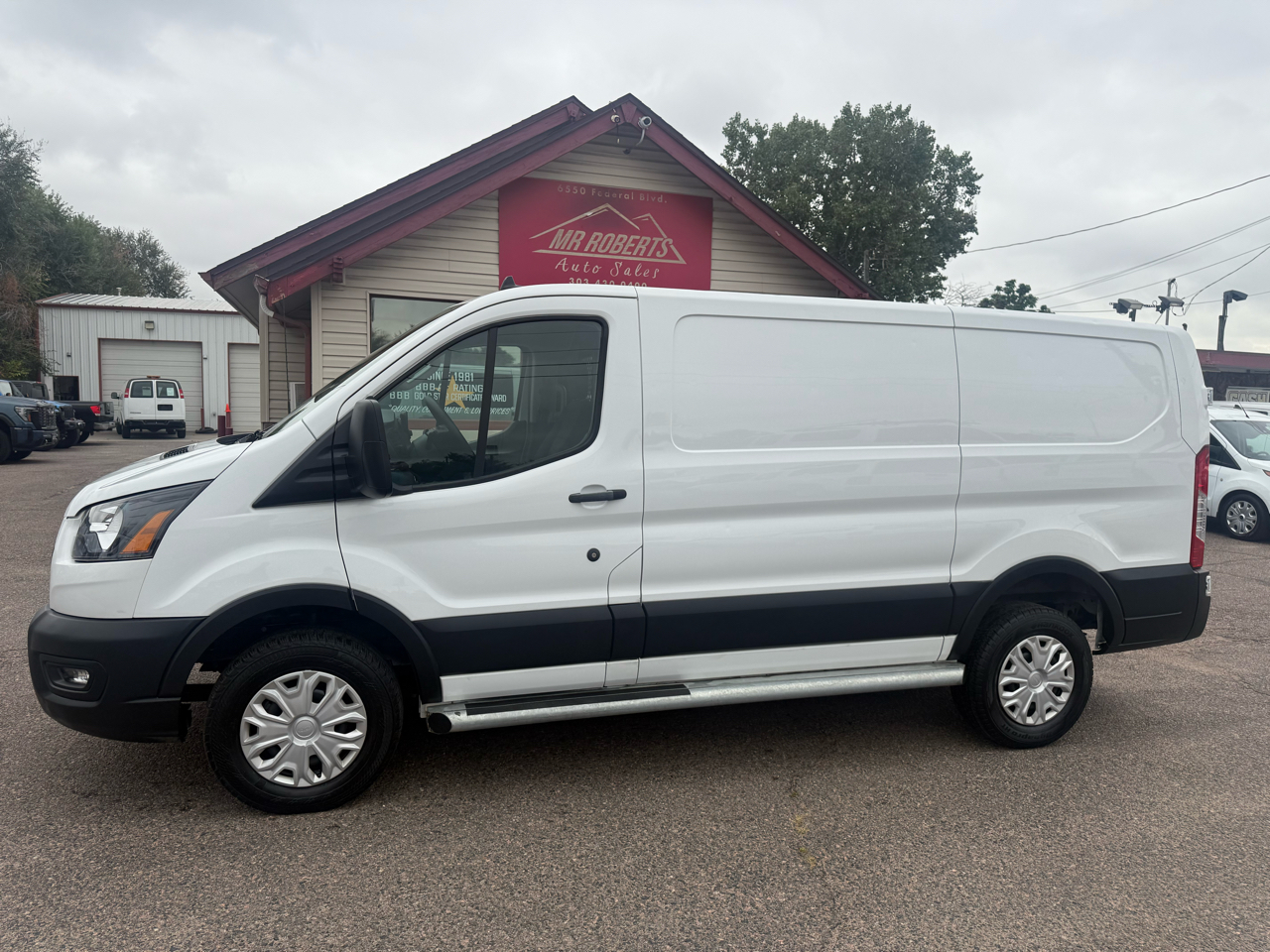 Ford Transit Cargo Van T-250 130" Low Rf 9070 GVWR RWD 2024 Ford Transit Cargo Van T-250 130" Low Rf 9070 GVWR RWD 2024