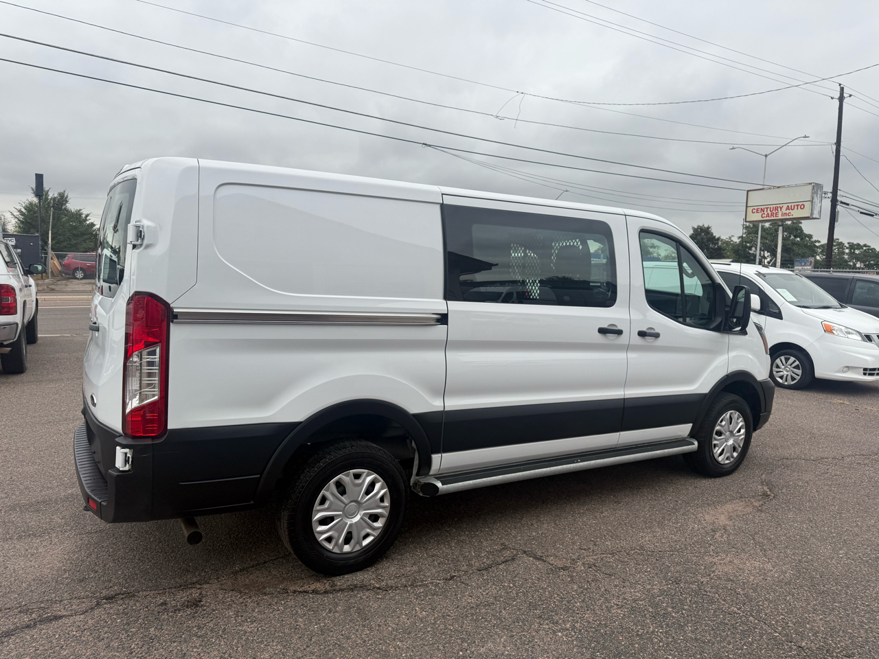 Ford Transit Cargo Van T-250 130" Low Rf 9070 GVWR RWD 2024 Ford Transit Cargo Van T-250 130" Low Rf 9070 GVWR RWD 2024