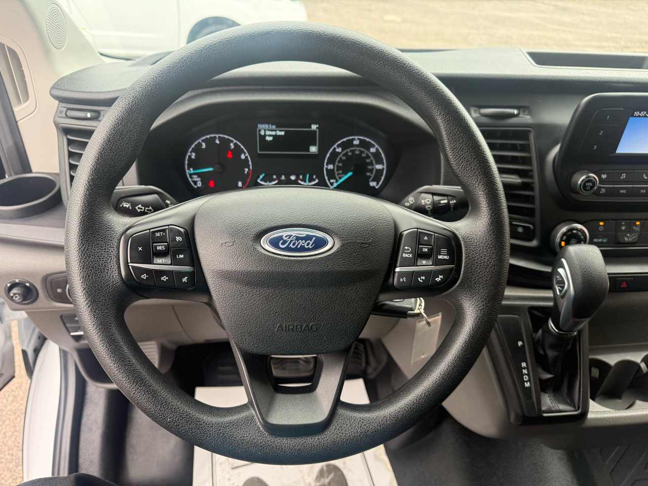 Ford Transit Cargo Van T-250 130" Low Rf 9070 GVWR RWD 2024 Ford Transit Cargo Van T-250 130" Low Rf 9070 GVWR RWD 2024