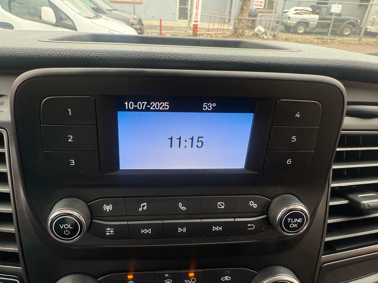 Ford Transit Cargo Van T-250 130" Low Rf 9070 GVWR RWD 2024 Ford Transit Cargo Van T-250 130" Low Rf 9070 GVWR RWD 2024