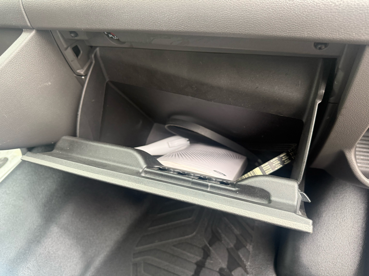 Ford Transit Cargo Van T-250 130" Low Rf 9070 GVWR RWD 2024 Ford Transit Cargo Van T-250 130" Low Rf 9070 GVWR RWD 2024