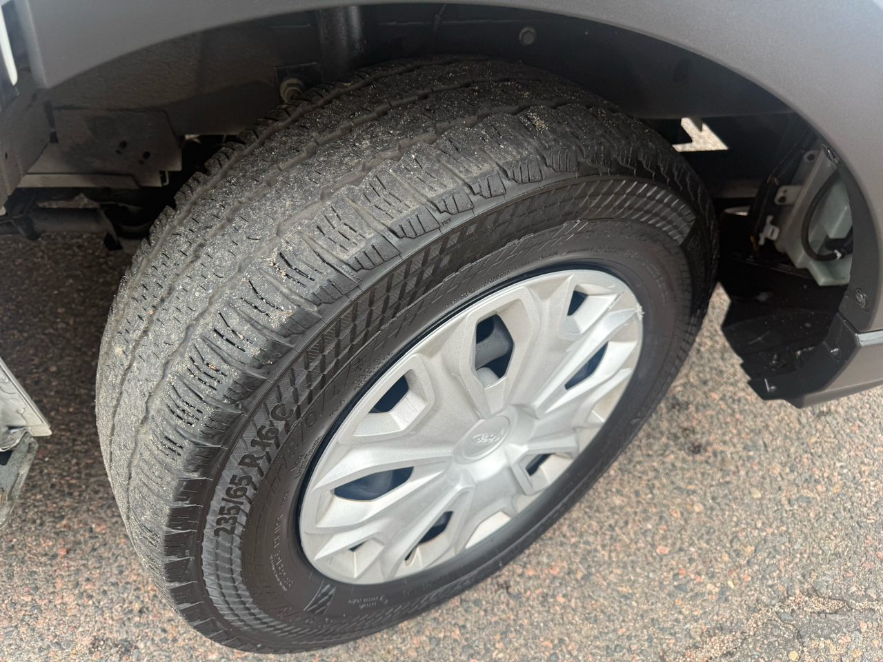 Ford Transit Cargo Van T-250 130" Low Rf 9070 GVWR RWD 2024 Ford Transit Cargo Van T-250 130" Low Rf 9070 GVWR RWD 2024