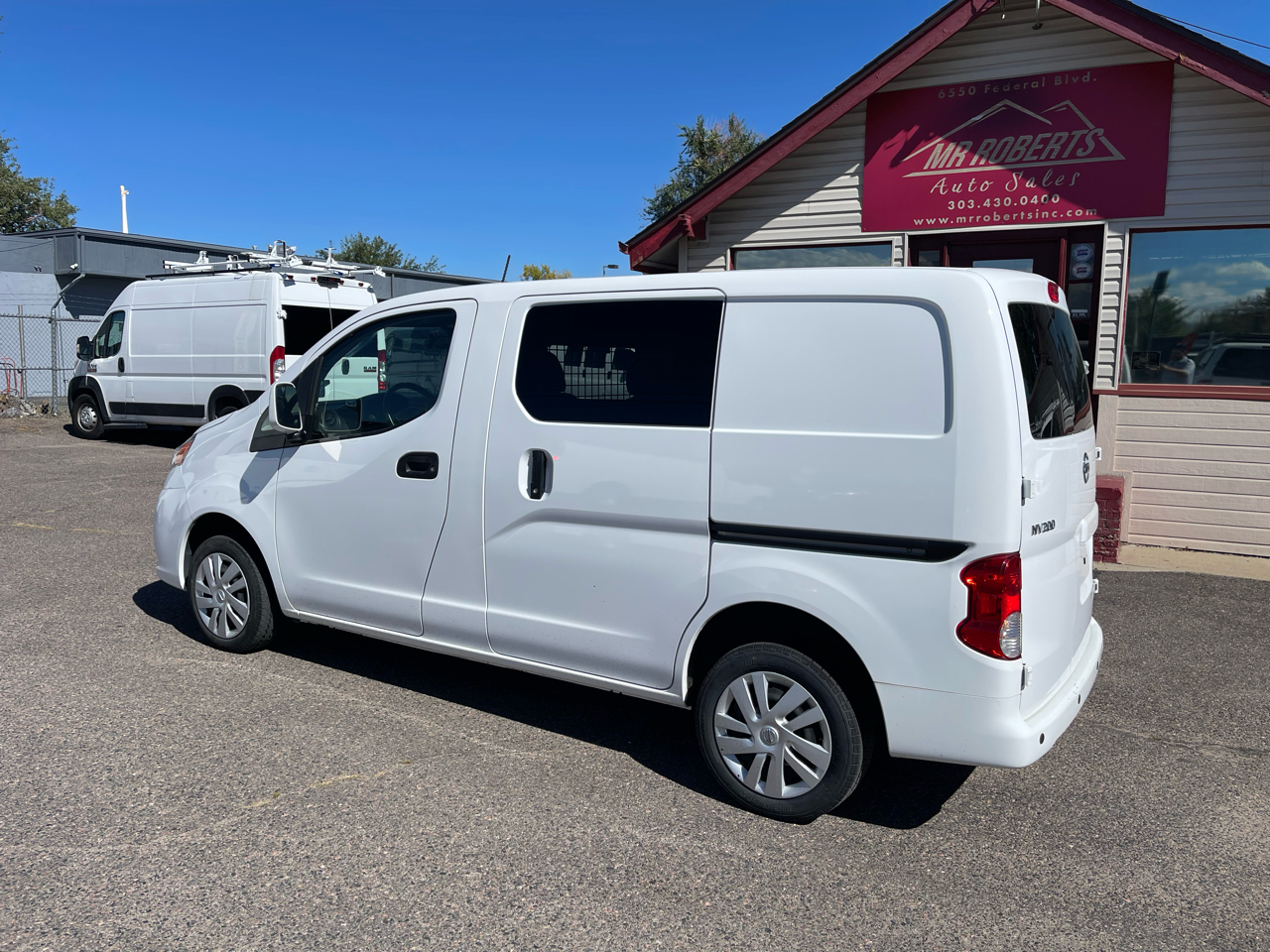 2021 Nissan NV200 SV photo 3