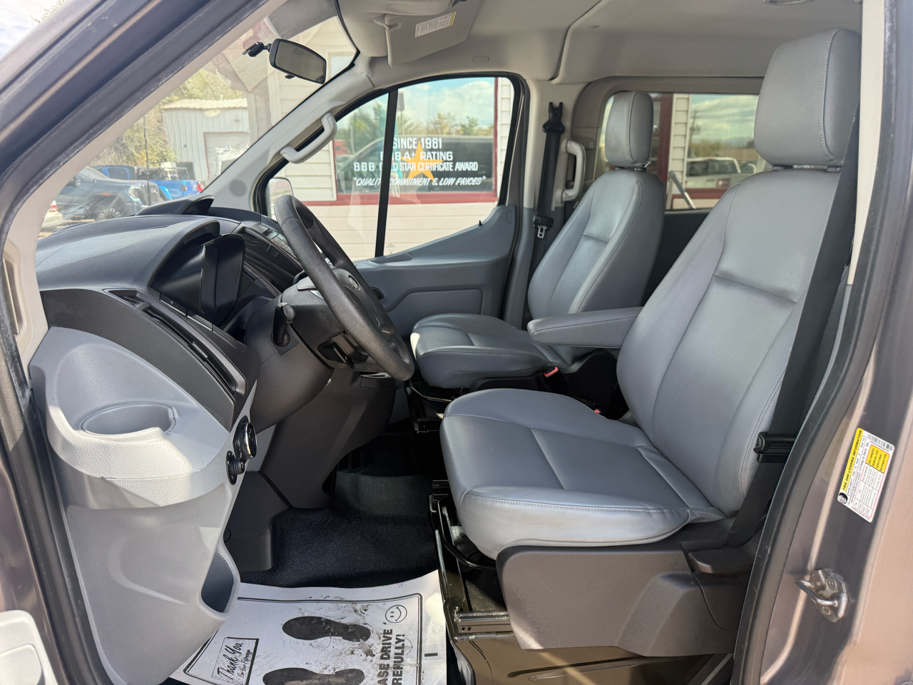 Ford Transit Wagon T-350 148" Low Roof XL Sliding RH Dr 2016 Ford Transit Wagon T-350 148" Low Roof XL Sliding RH Dr 2016