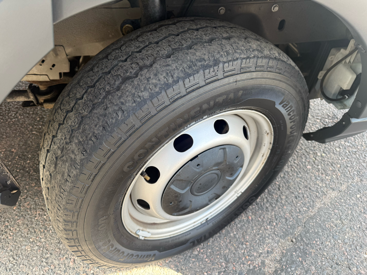 Ford Transit Wagon T-350 148" Low Roof XL Sliding RH Dr 2016 Ford Transit Wagon T-350 148" Low Roof XL Sliding RH Dr 2016