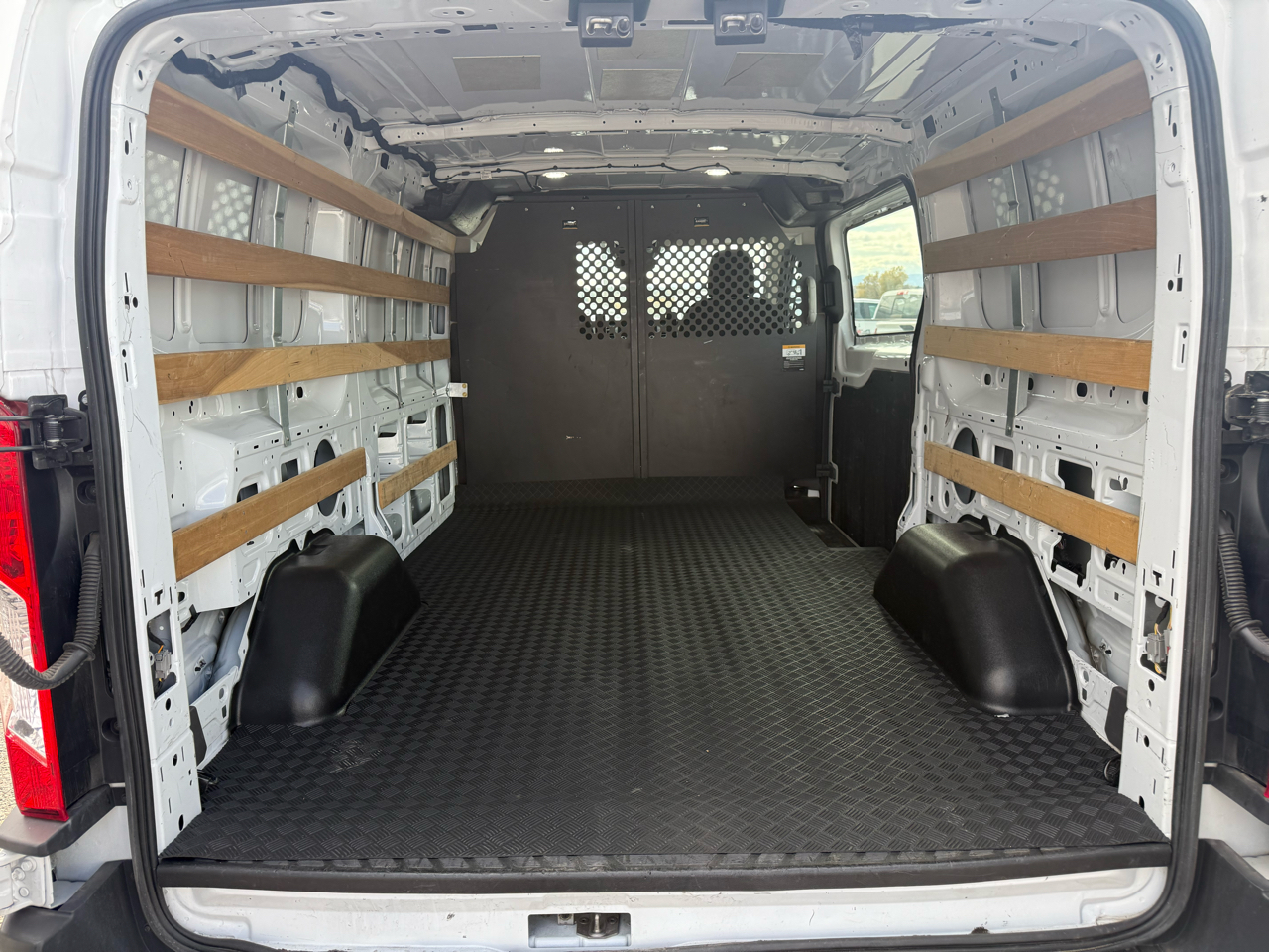 Ford Transit Cargo Van T-250 130" Low Rf 9070 GVWR RWD 2023 Ford Transit Cargo Van T-250 130" Low Rf 9070 GVWR RWD 2023