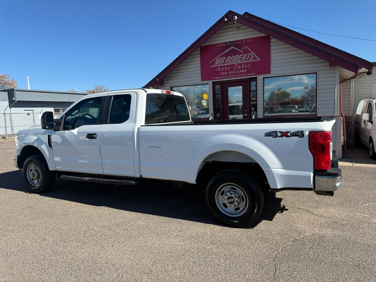 Ford Super Duty F-250 SRW XL 4WD SuperCab 8' Box 2021