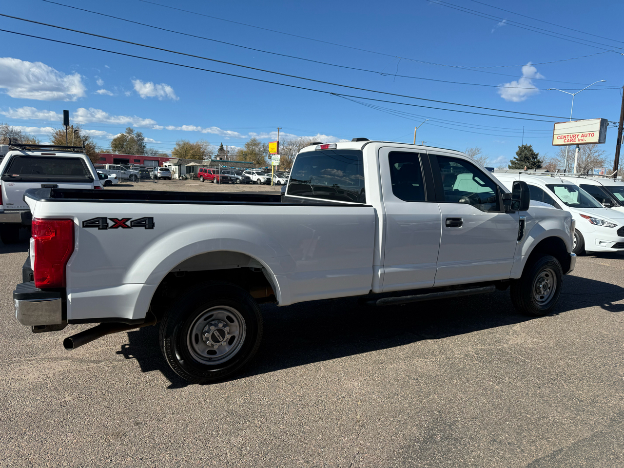 Ford Super Duty F-250 SRW XL 4WD SuperCab 8' Box 2021