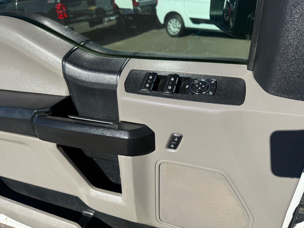 Ford Super Duty F-250 SRW XL 4WD SuperCab 8' Box 2021