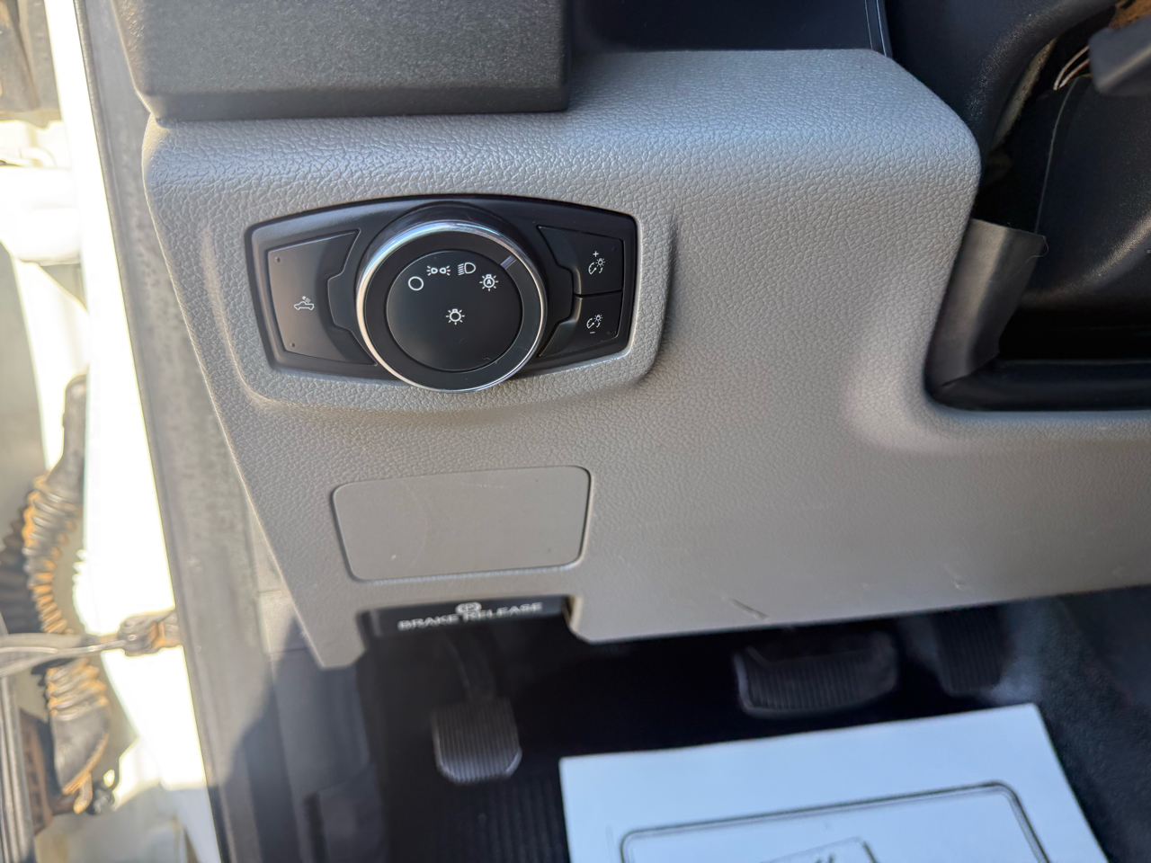 Ford Super Duty F-250 SRW XL 4WD SuperCab 8' Box 2021