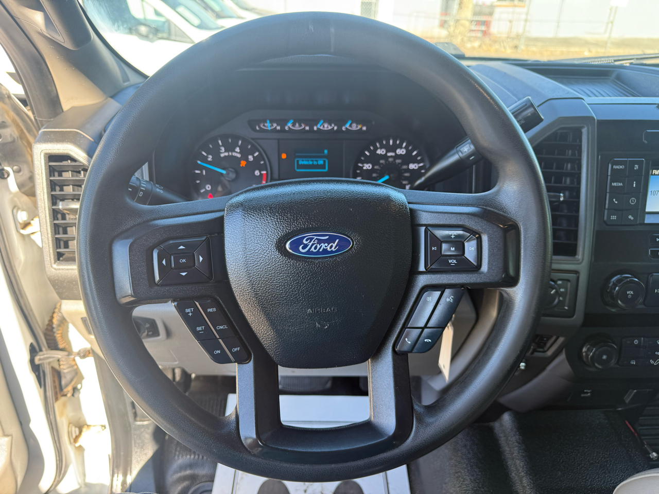 Ford Super Duty F-250 SRW XL 4WD SuperCab 8' Box 2021