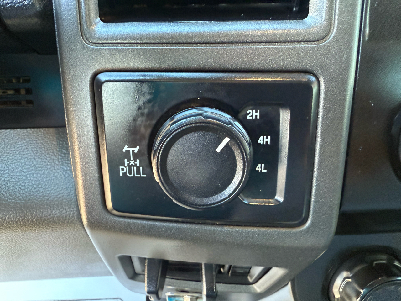 Ford Super Duty F-250 SRW XL 4WD SuperCab 8' Box 2021