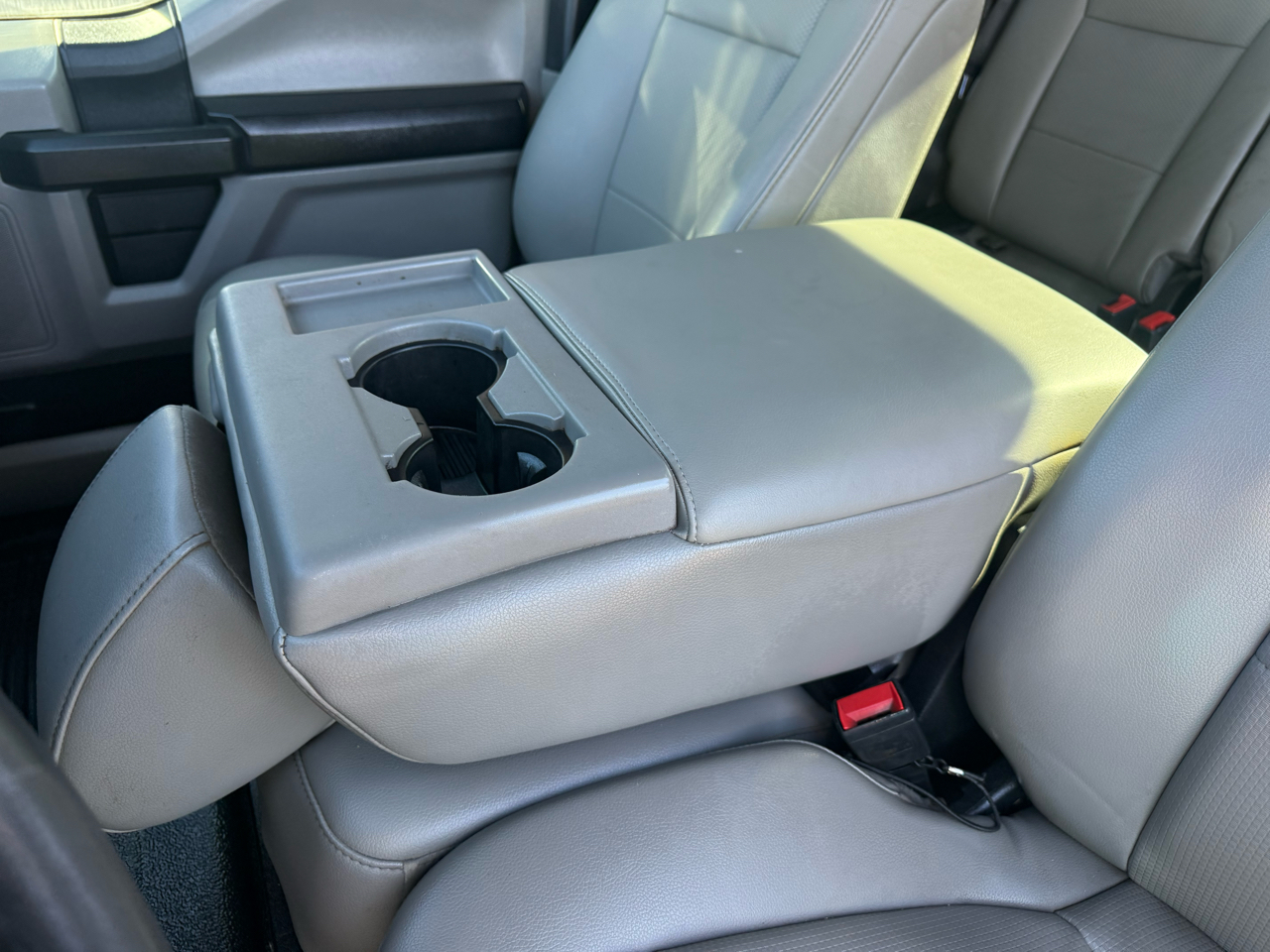 Ford Super Duty F-250 SRW XL 4WD SuperCab 8' Box 2021