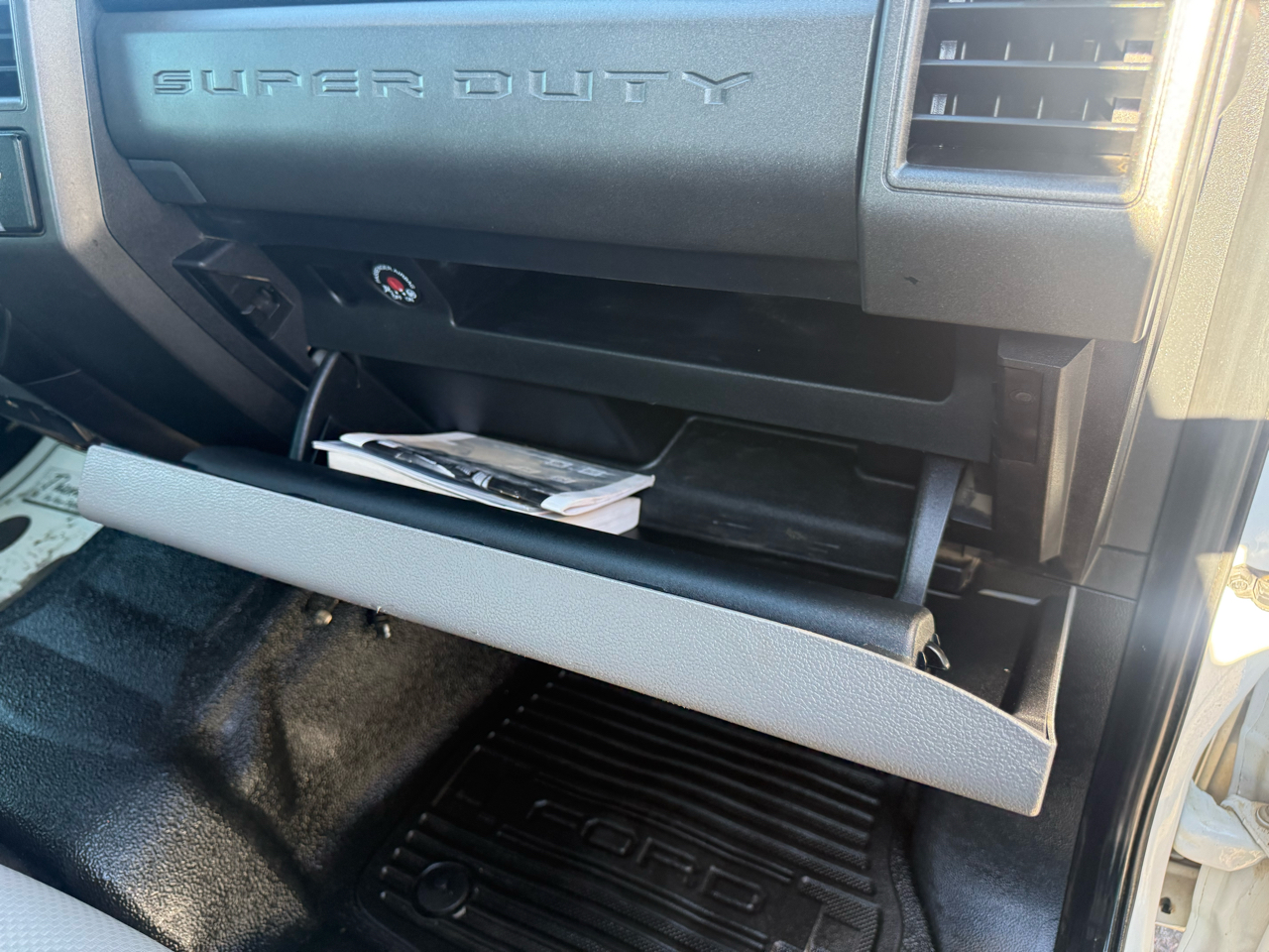 Ford Super Duty F-250 SRW XL 4WD SuperCab 8' Box 2021