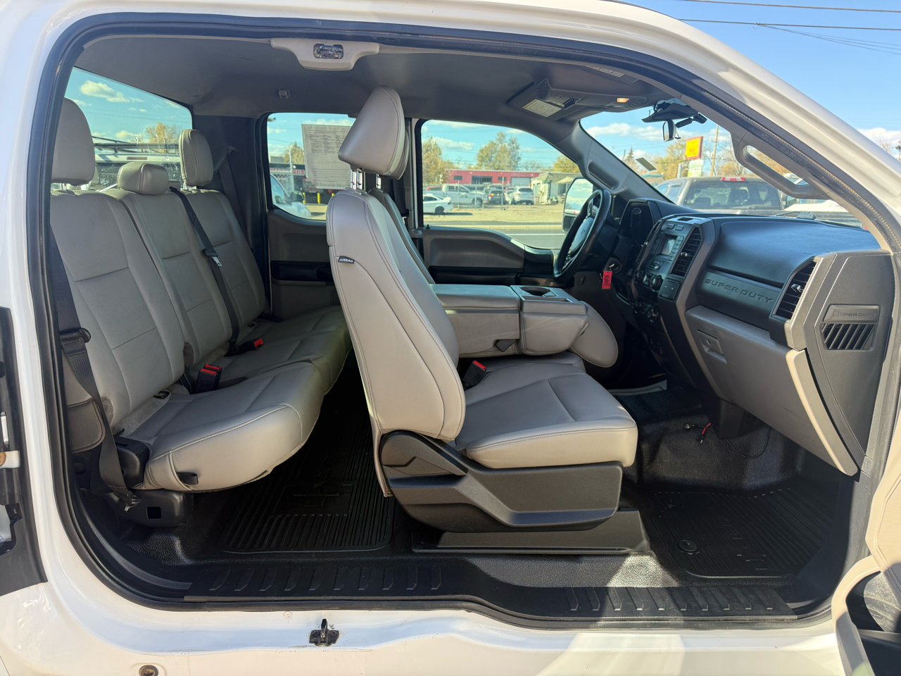 Ford Super Duty F-250 SRW XL 4WD SuperCab 8' Box 2021