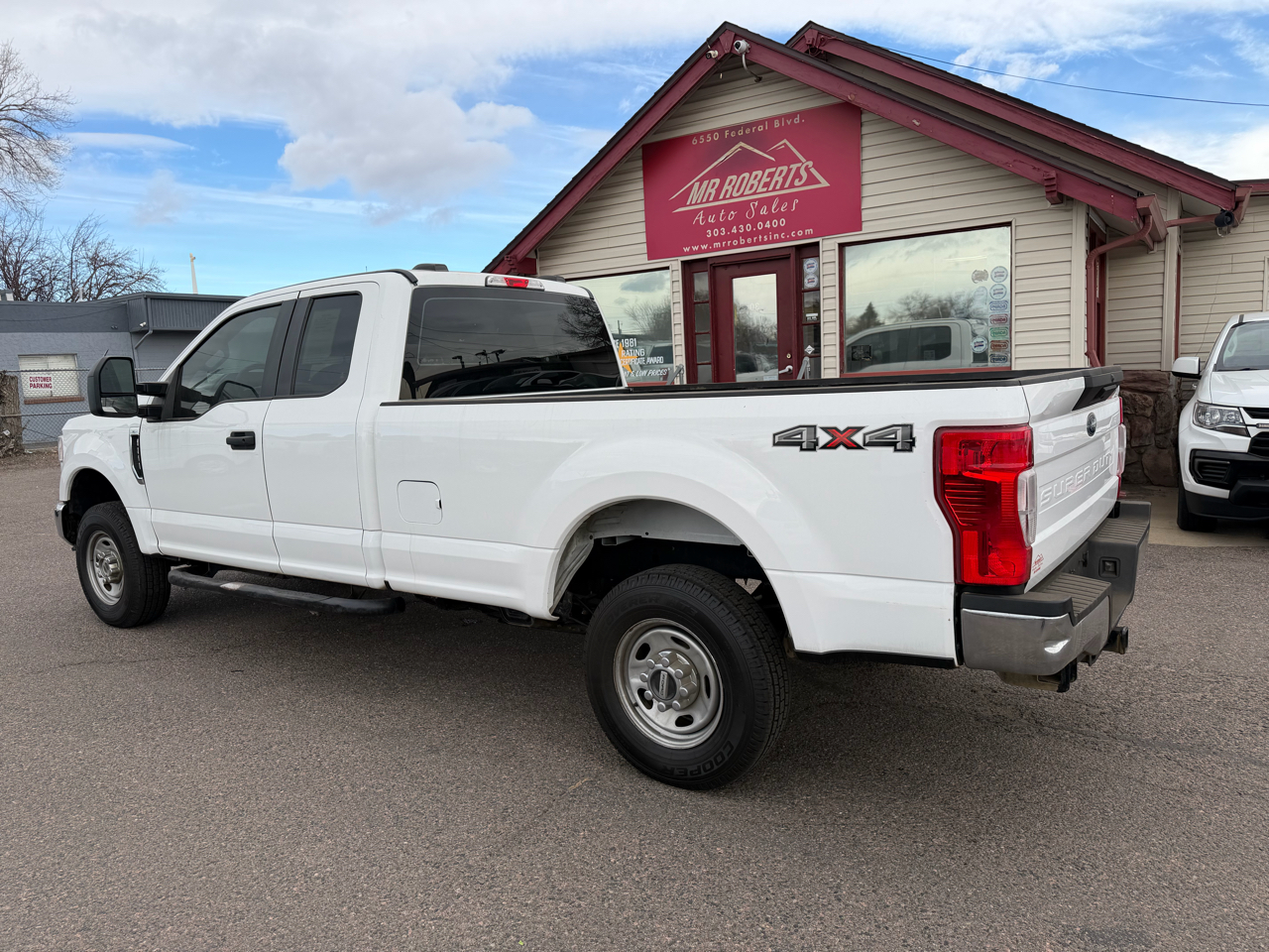Ford Super Duty F-250 SRW XL 4WD SuperCab 8' Box 2021