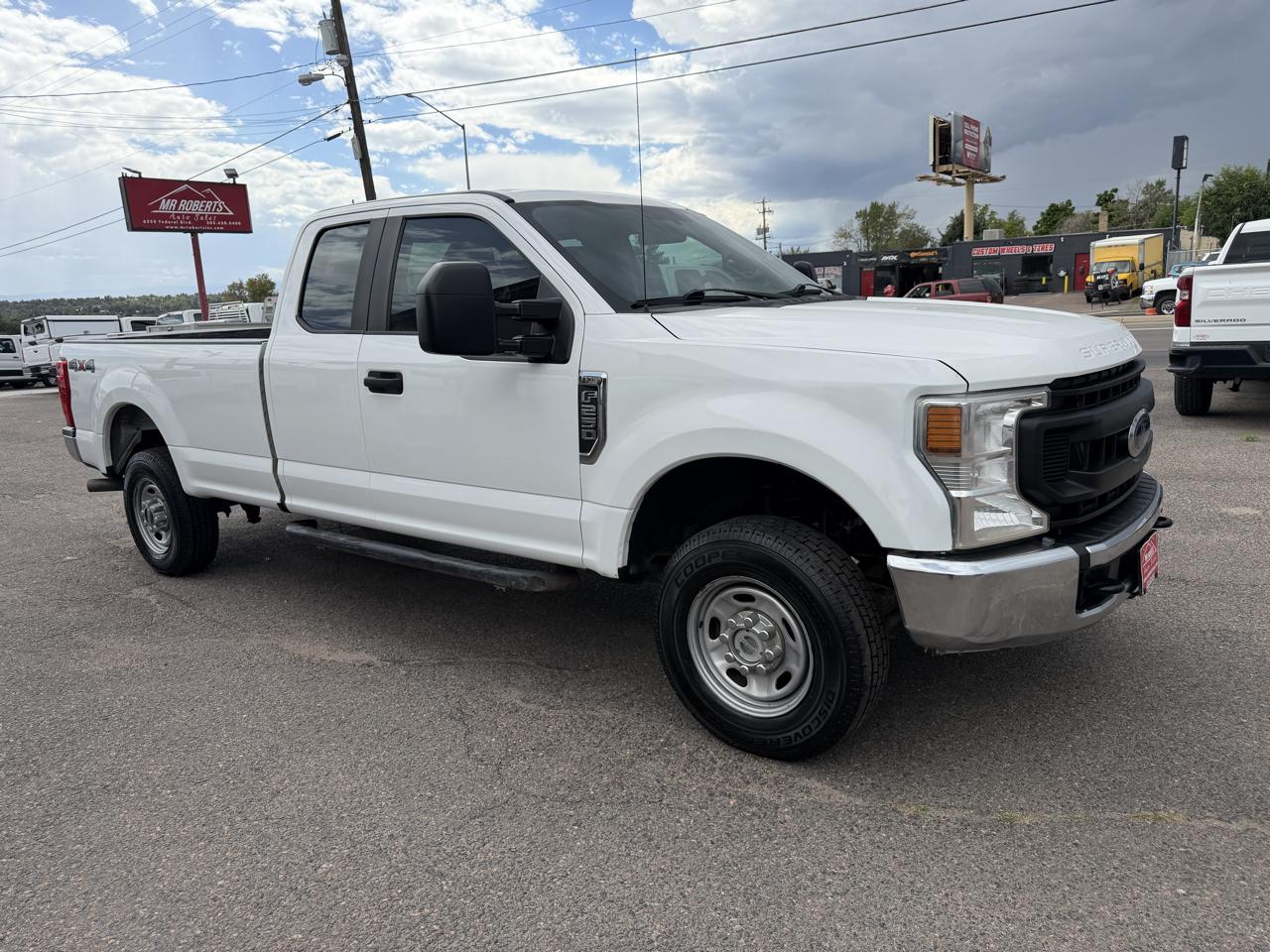 Ford Super Duty F-250 SRW XL 4WD SuperCab 8' Box 2021
