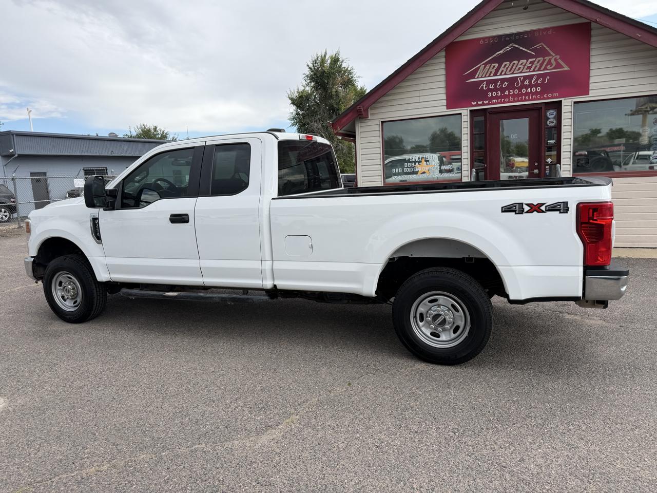 Ford Super Duty F-250 SRW XL 4WD SuperCab 8' Box 2021