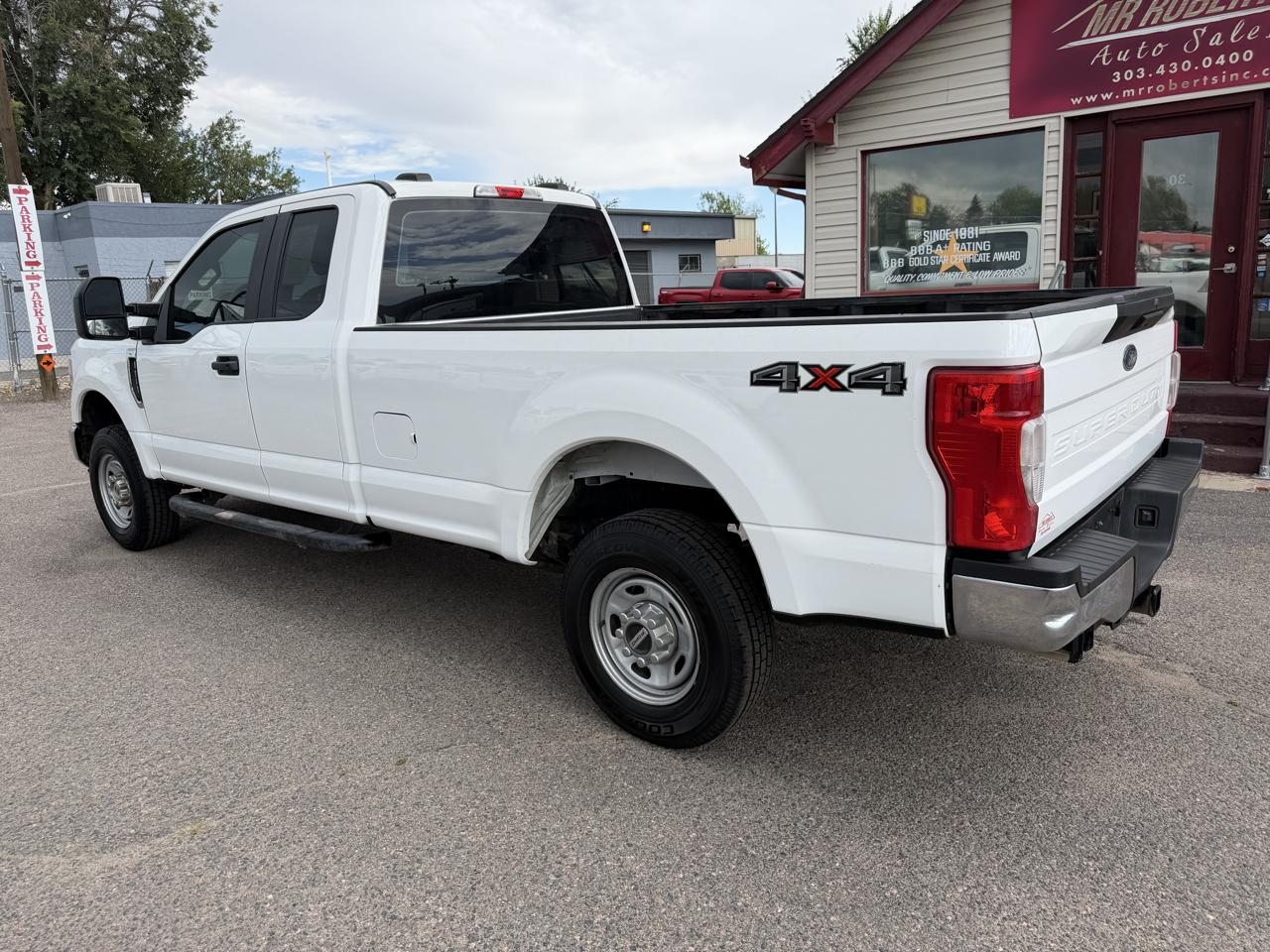 Ford Super Duty F-250 SRW XL 4WD SuperCab 8' Box 2021