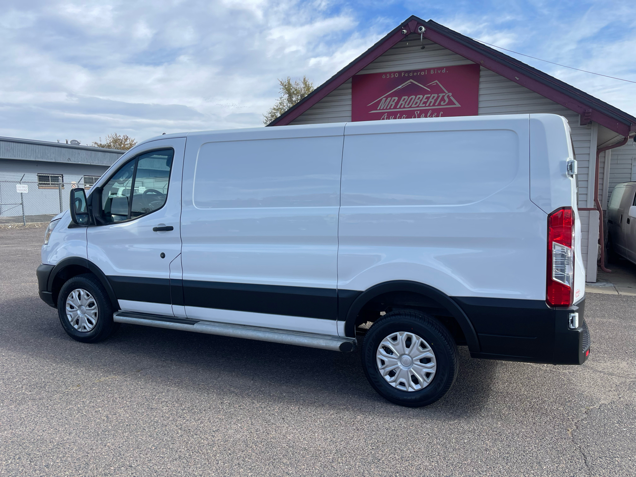 Ford Transit Cargo Van T-250 130" Low Rf 9070 GVWR RWD 2024