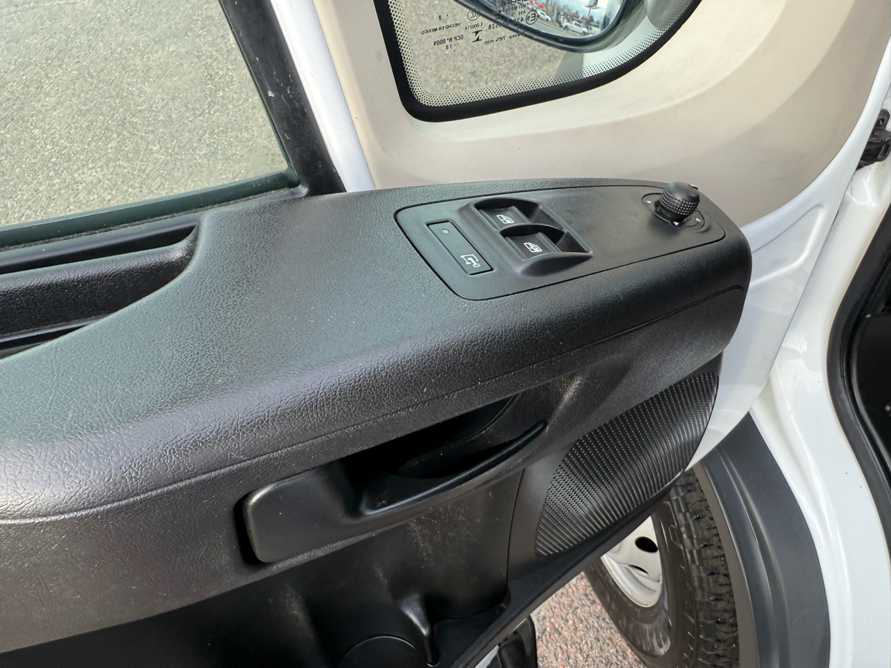 RAM ProMaster Cargo Van 1500 Low Roof 136" WB 2018