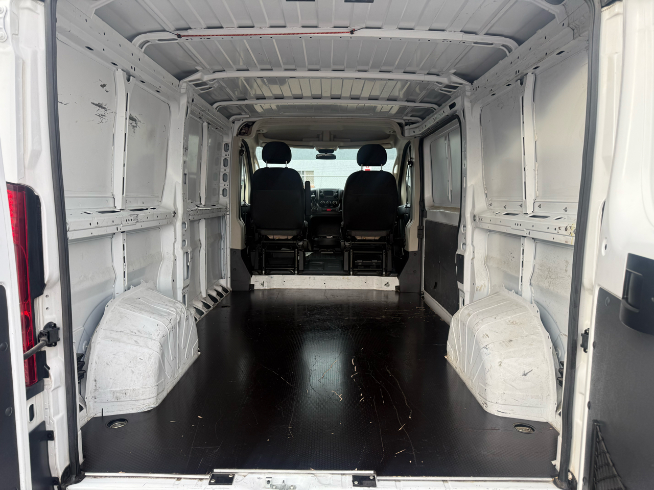 RAM ProMaster Cargo Van 1500 Low Roof 136" WB 2018