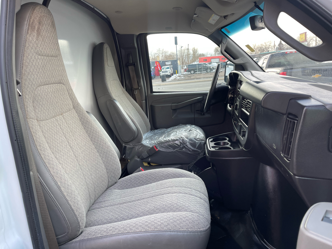 Chevrolet Express Commercial Cutaway 3500 Van 139" 2020