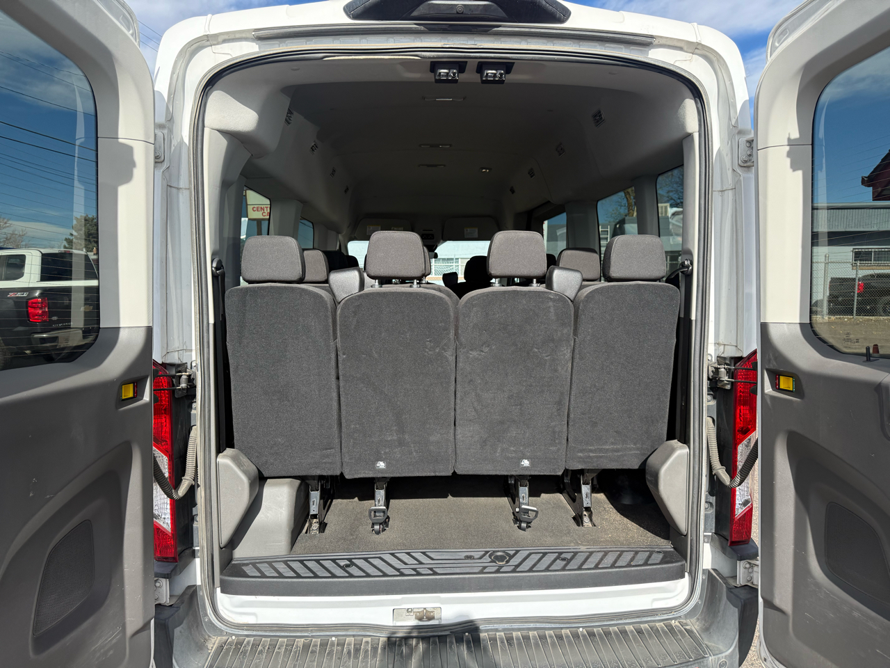 2023 Ford Transit Passenger XLT photo 3