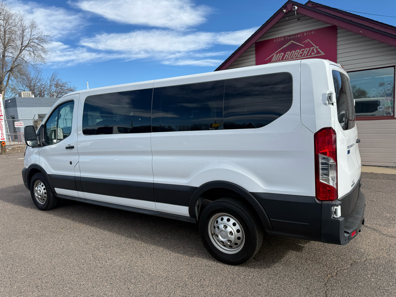 2023 Ford Transit Passenger XLT photo 3